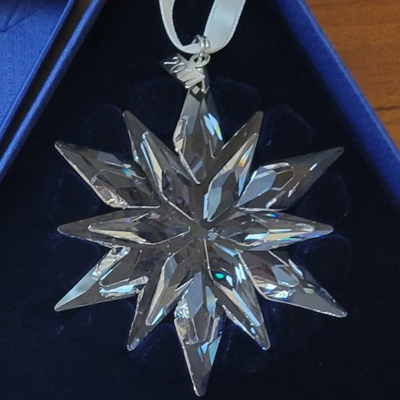 Swarovski Christmas Ornament 2011 Limited Edition - Picture 2 of 5